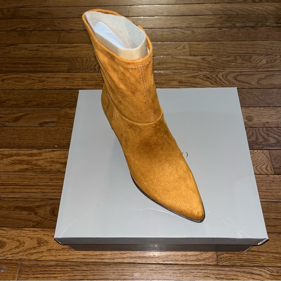 Franco Sarto Sammi Pointy Toe Booties Whiskey & Gold Tone Faux Suede Women’s 6 - Picture 7 of 13